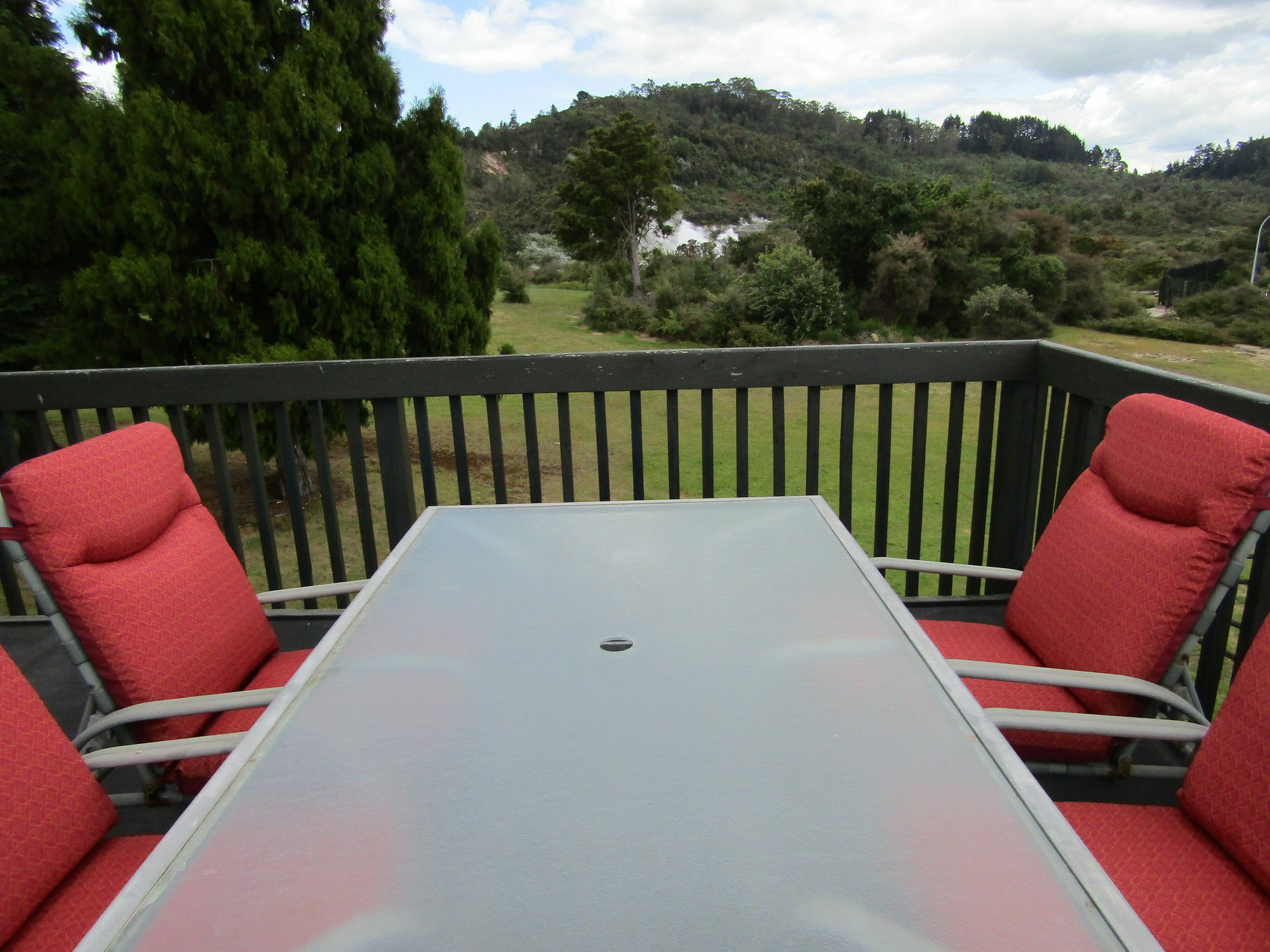Pohutu Lodge Motel Rotorua Exterior photo
